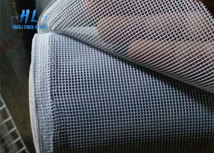 Tela de insetos de poliéster preto de tecido simples 300N/5cm Resistência à tração 20m-300m Comprimento Resistente a UV