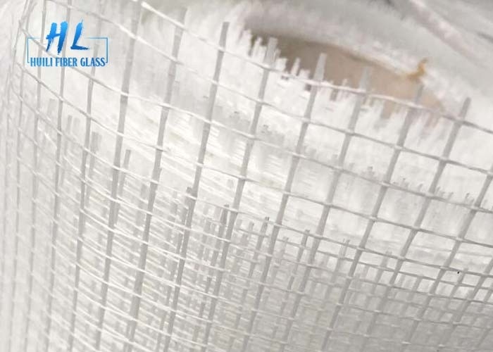 Rolo de malha de fibra de vidro quadrada de 50 m C de abertura de 4 * 4 mm para serviço de corte à prova d'água
