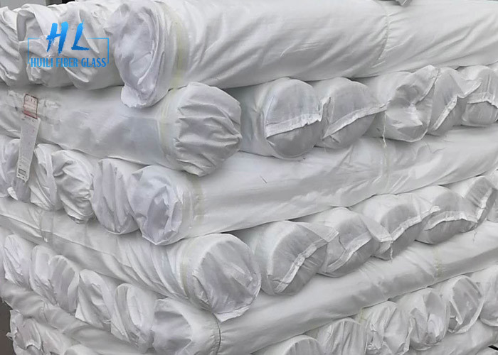 Tela de fibra de vidro revestida com silício Tecido de vidro branco com resistência à tração de 2000N / 5cm