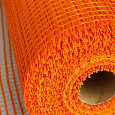 300N Resistência à tração Rede de fibra de vidro quadrada 4*4mm Abertura 50m comprimento de rolo para materiais de parede